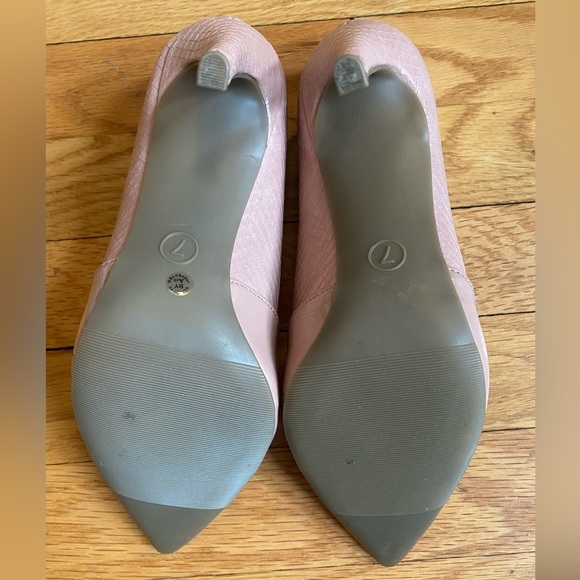 Worthington light pink snake print faux leather heels size 7 - like NEW! - Picture 10 of 11